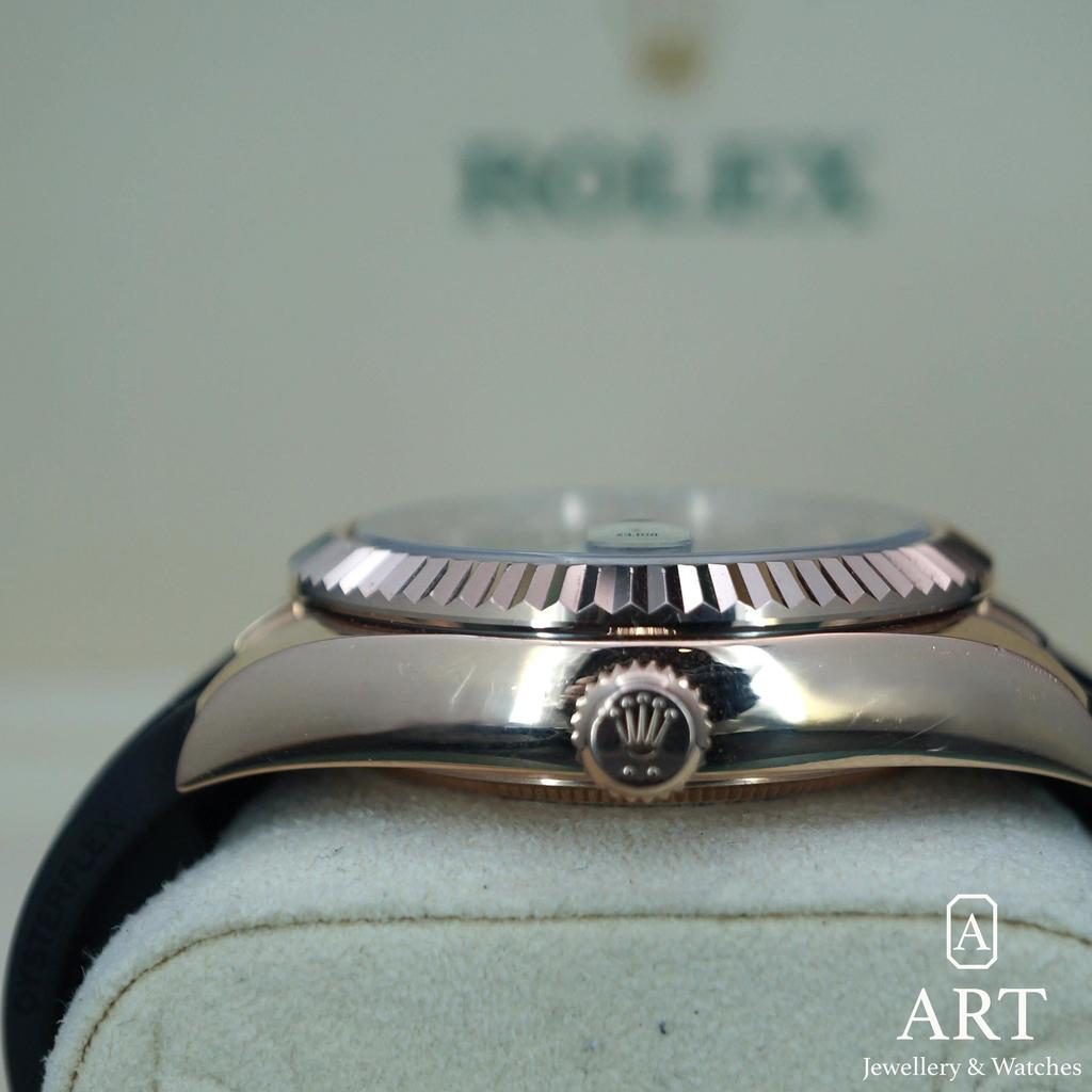 Pre-Owned Rolex Sky-Dweller 42mm 336235