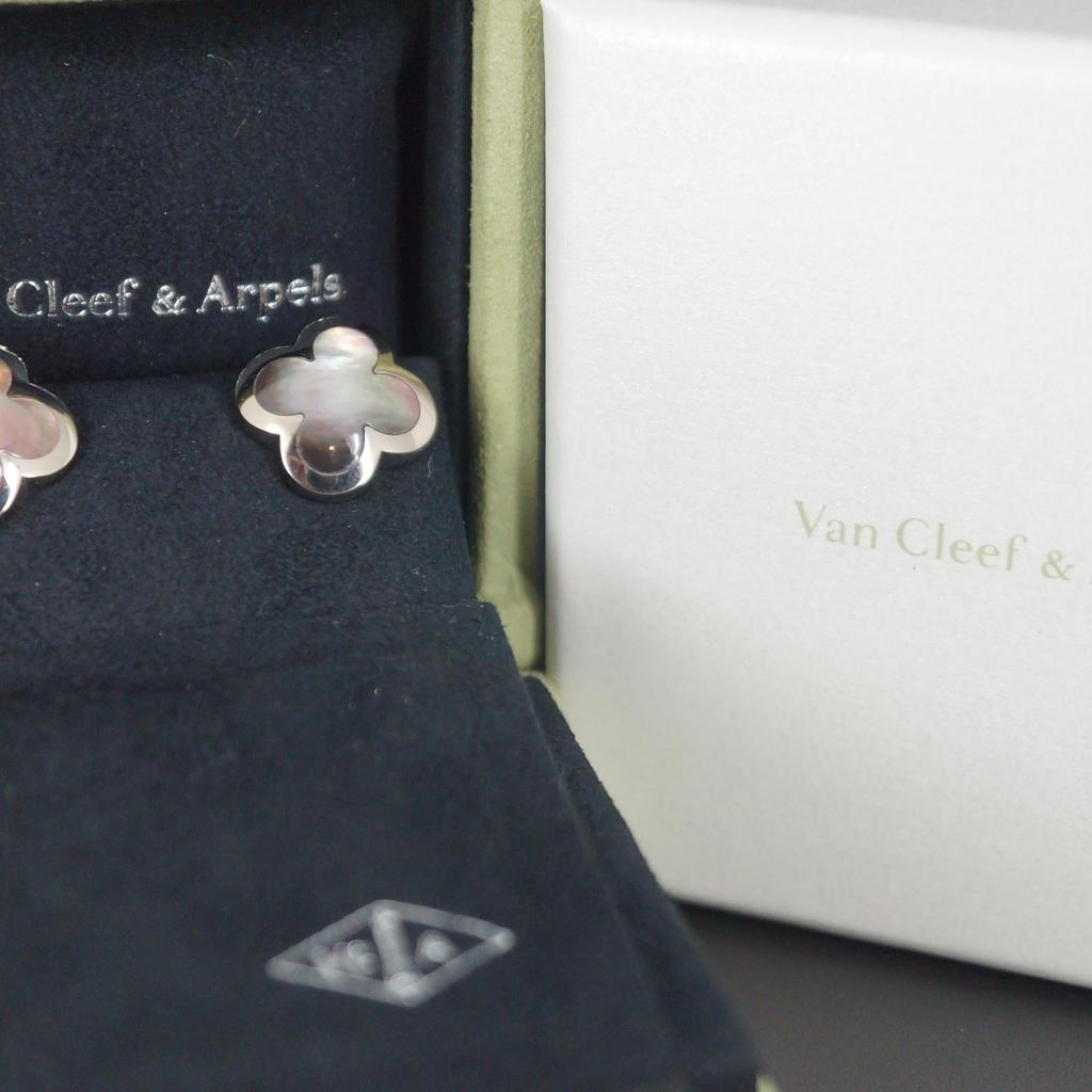Pre-Owned Van Cleef & Arpels Pure Alhambra