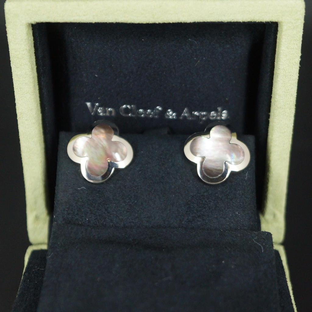 Pre-Owned Van Cleef & Arpels Pure Alhambra