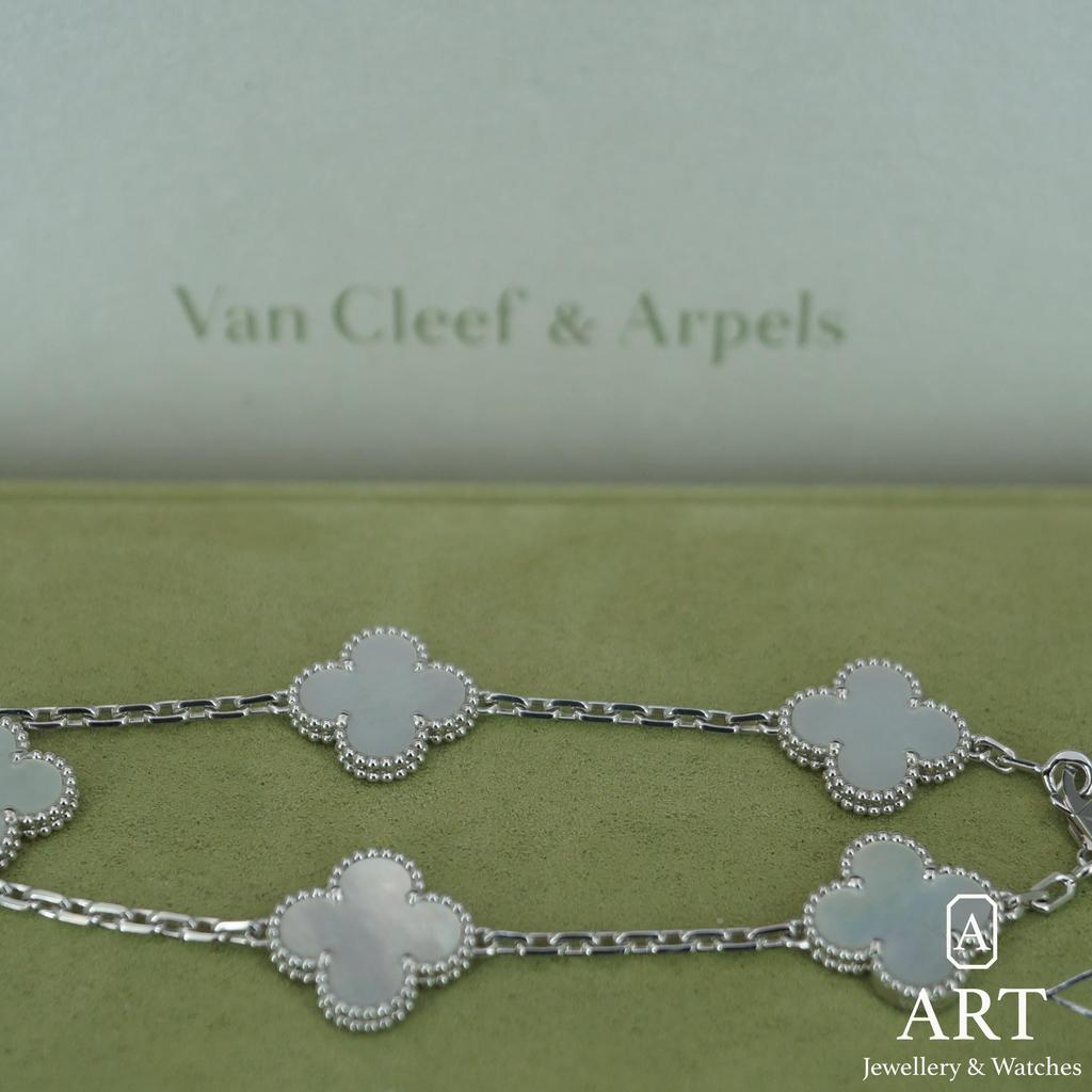New Van Cleef & Arpels Vintage Alhambra ARF48400