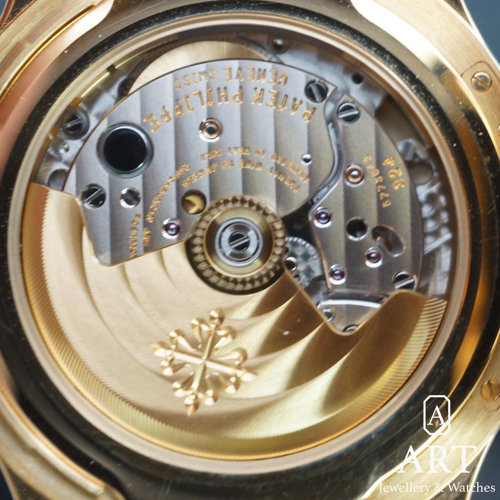 Pre-Owned Patek Philippe Calatrava 39mm 5227J-001/5773841