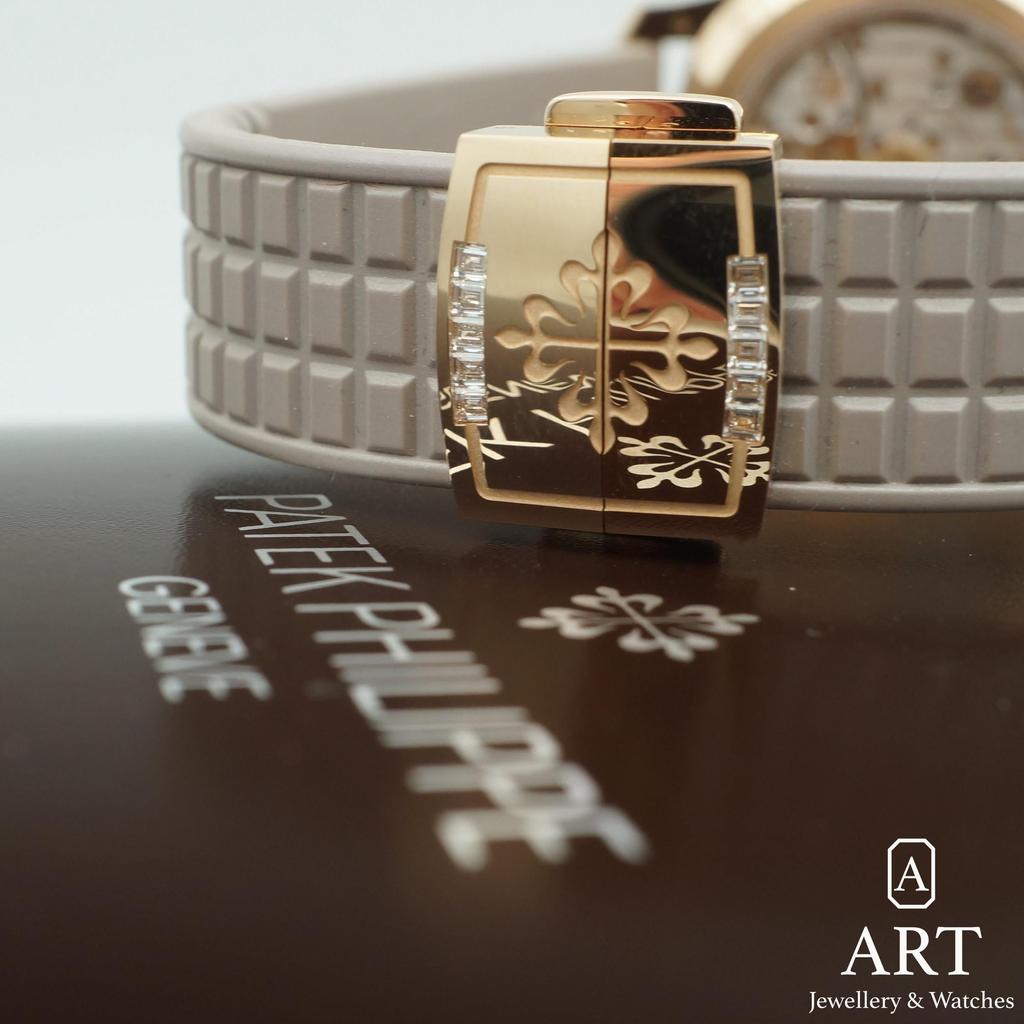New Patek Philippe Aquanaut Luce Haute Joaillerie 5072R-001