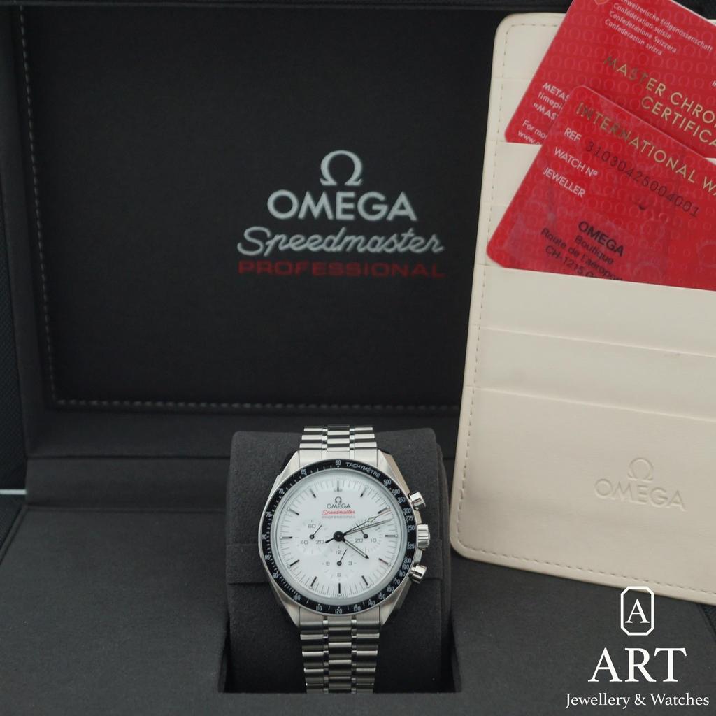 New Omega Speedmaster Professional Moonwatch 42mm 310.30.42.50.04.001