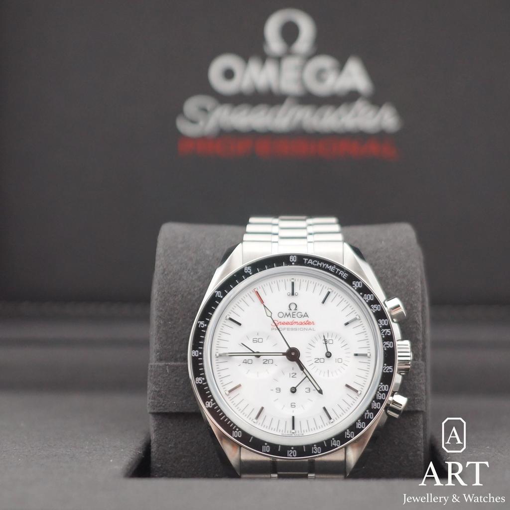 New Omega Speedmaster Professional Moonwatch 42mm 310.30.42.50.04.001