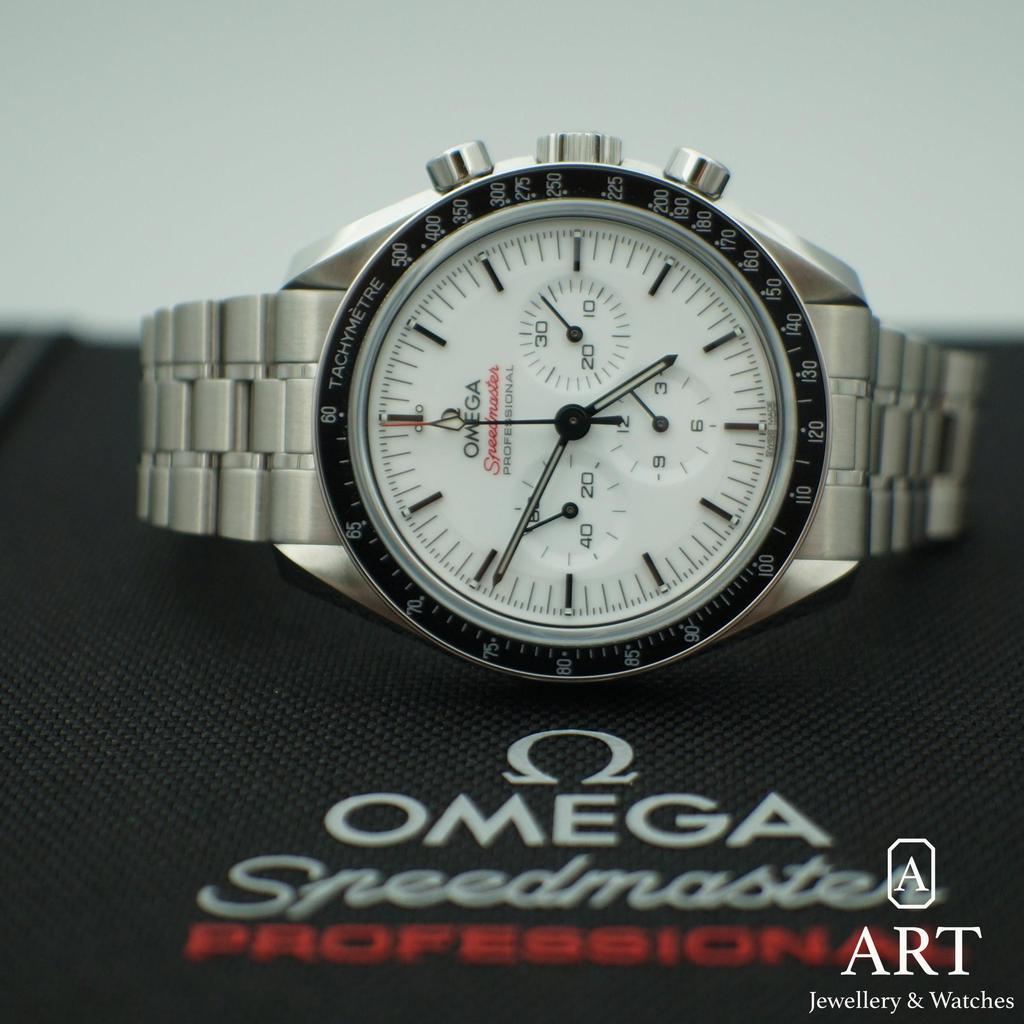 New Omega Speedmaster Professional Moonwatch 42mm 310.30.42.50.04.001