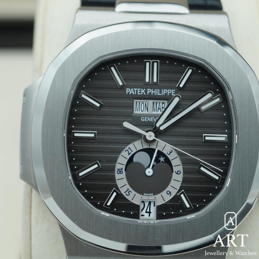 Pre-Owned Patek Philippe Nautilus 40.5mm 5726A-001