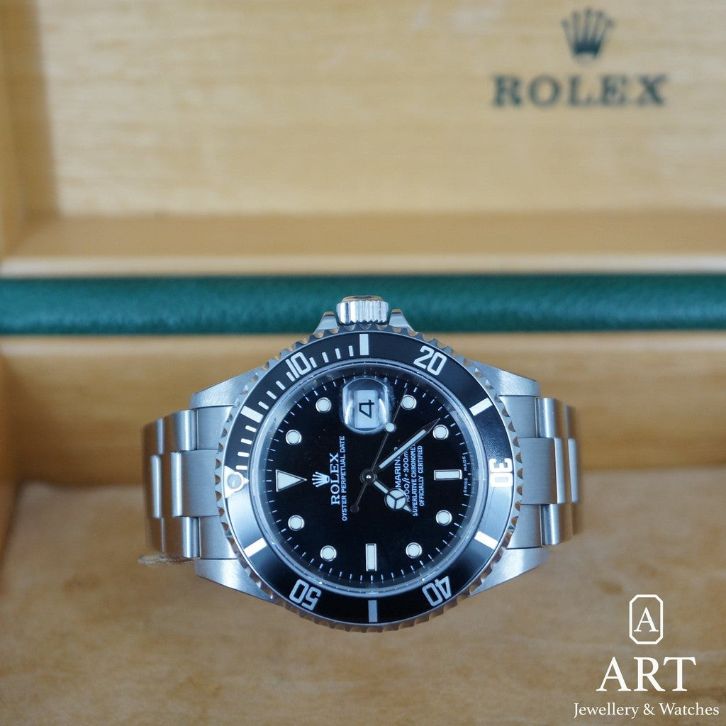Rolex-Submariner Date 40mm-Watch-Art Jewellery &amp; Watches
