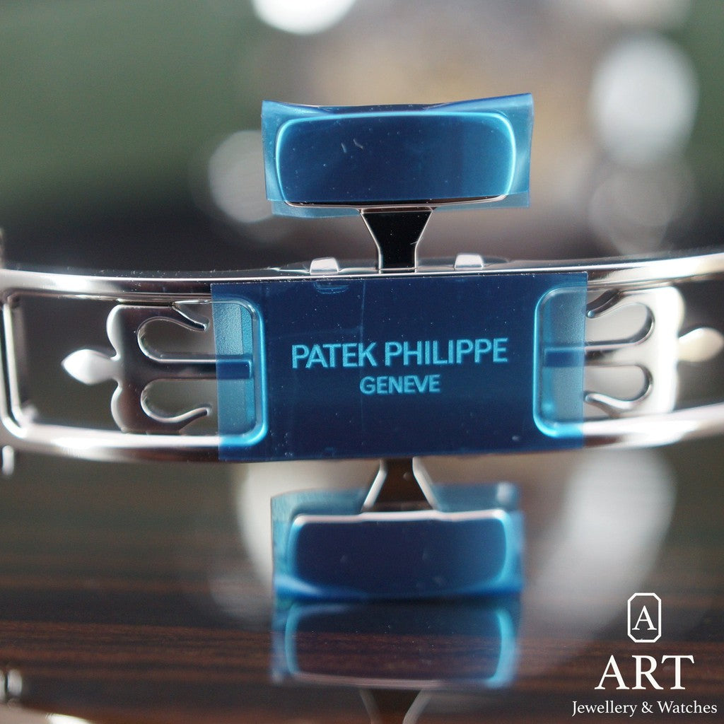 New Patek Philippe Aquanaut 42.2mm 5168G