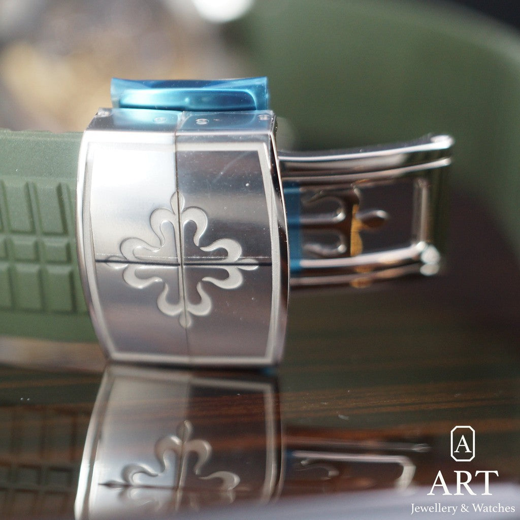 Pre-Owned Patek Philippe Aquanaut 42mm 5168G-010