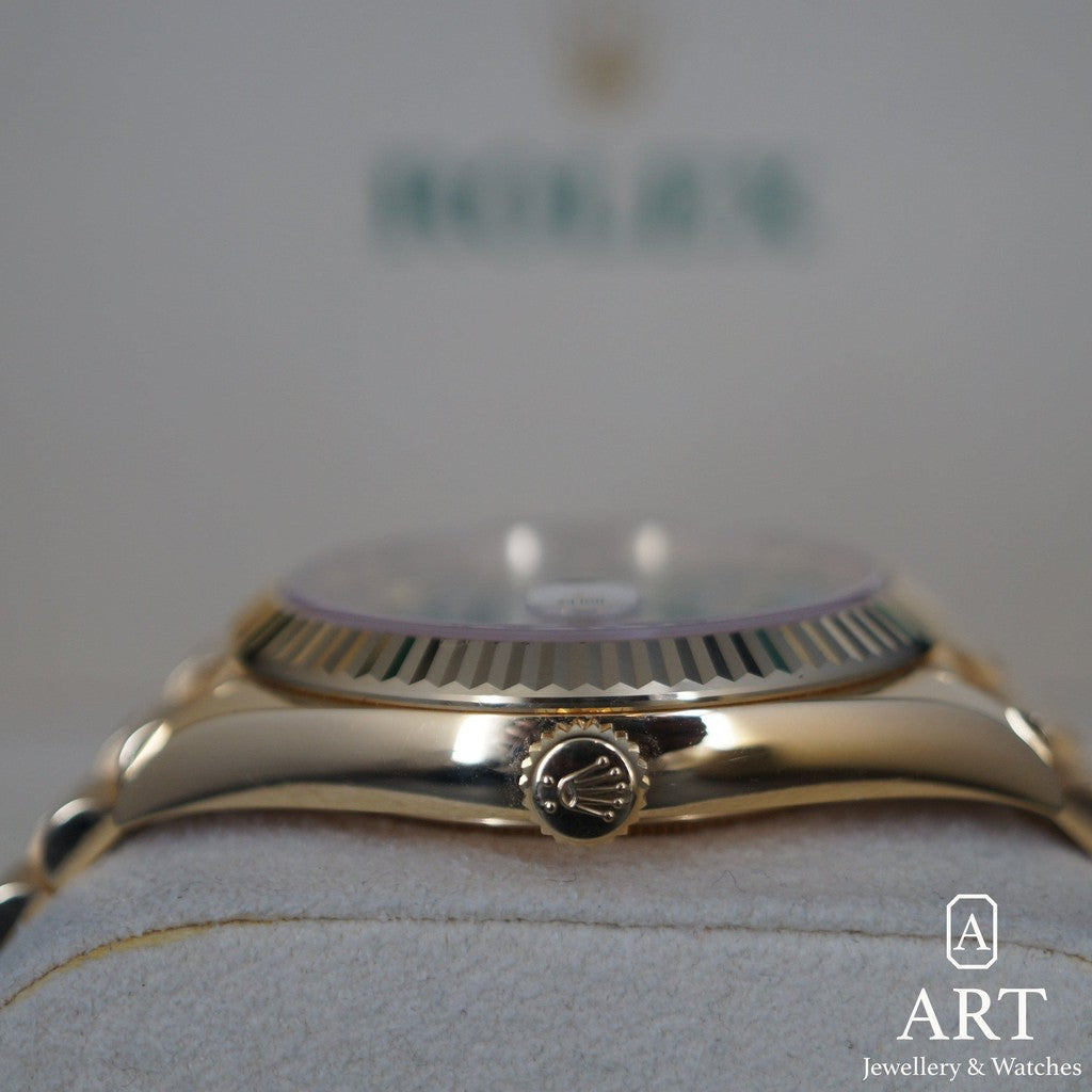 Pre-Owned Rolex Day-Date 40mm 228238