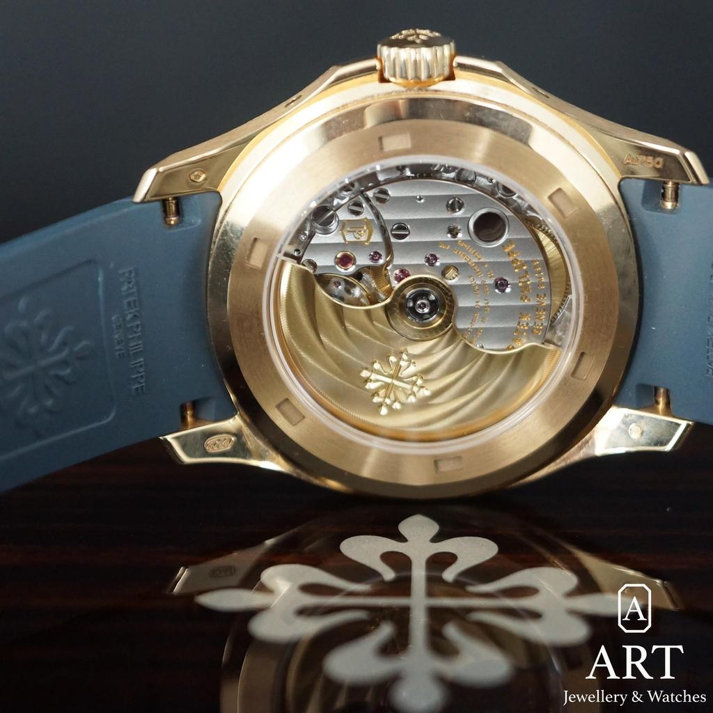 Pre-Owned Patek Philippe Aquanaut 39.9mm 5261R