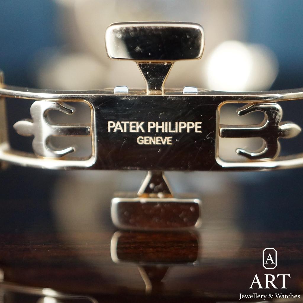 Pre-Owned Patek Philippe Aquanaut 39.9mm 5261R