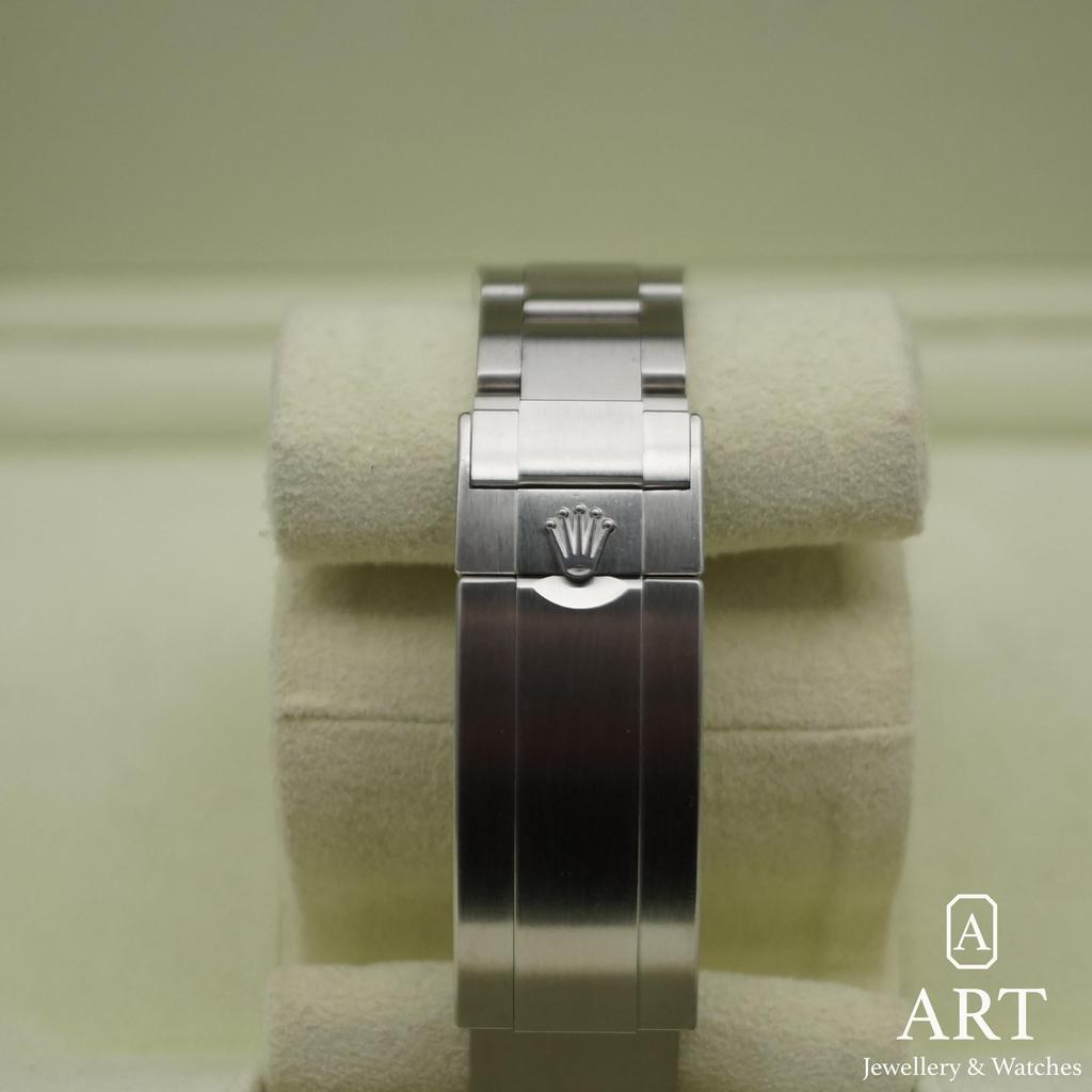 Pre-Owned Rolex Sea-Dweller 44mm 116660