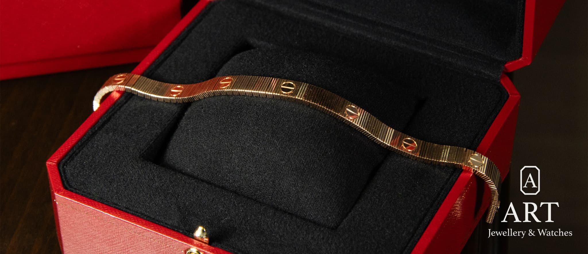 Cartier Love Bracelet Guide: Sizes, Metals and Diamond-Set Models