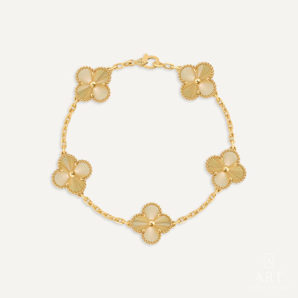 Van Cleef & Arpels Vintage Alhambra Bracelet, reference VCARP3JK00