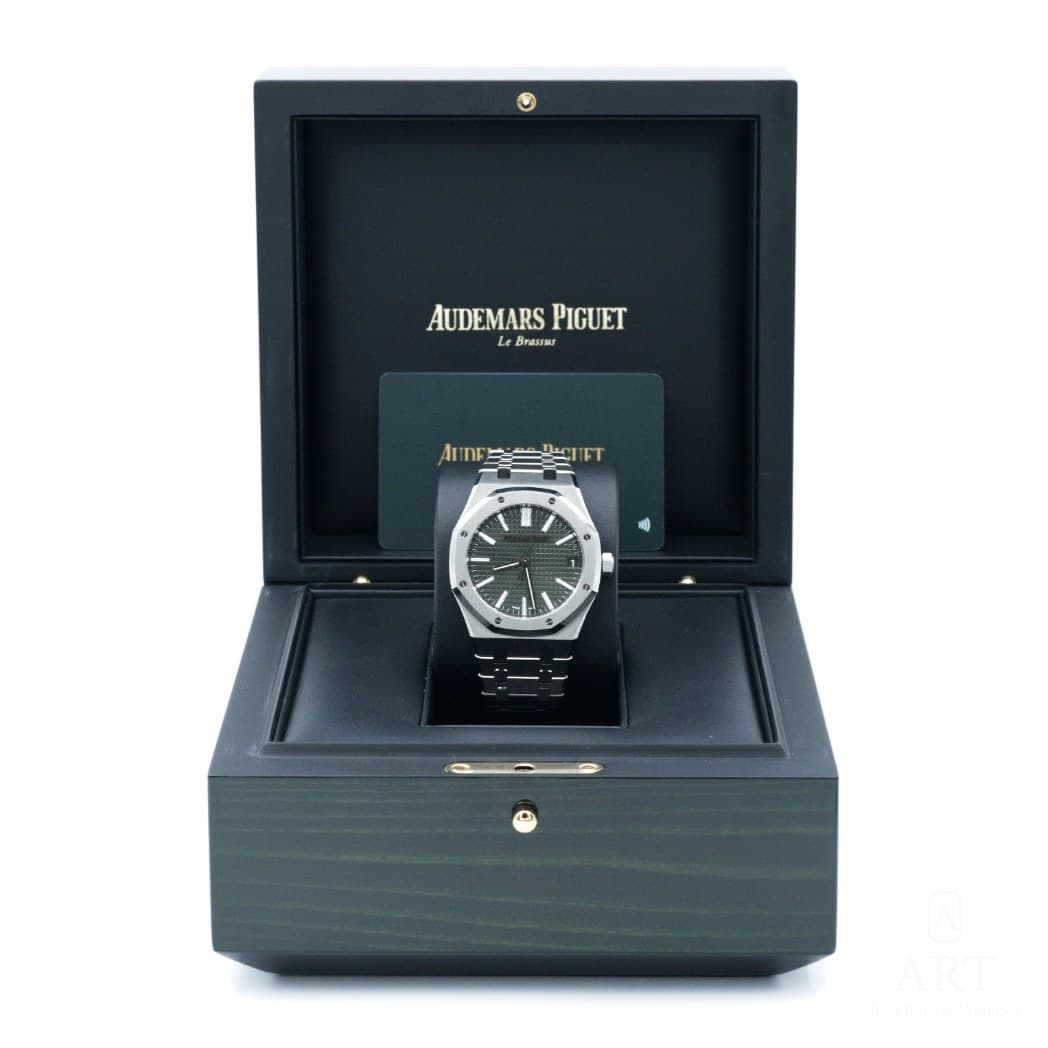 Audemars Piguet Royal Oak watch, green dial, reference 15510ST.OO.1320ST.04 (2)