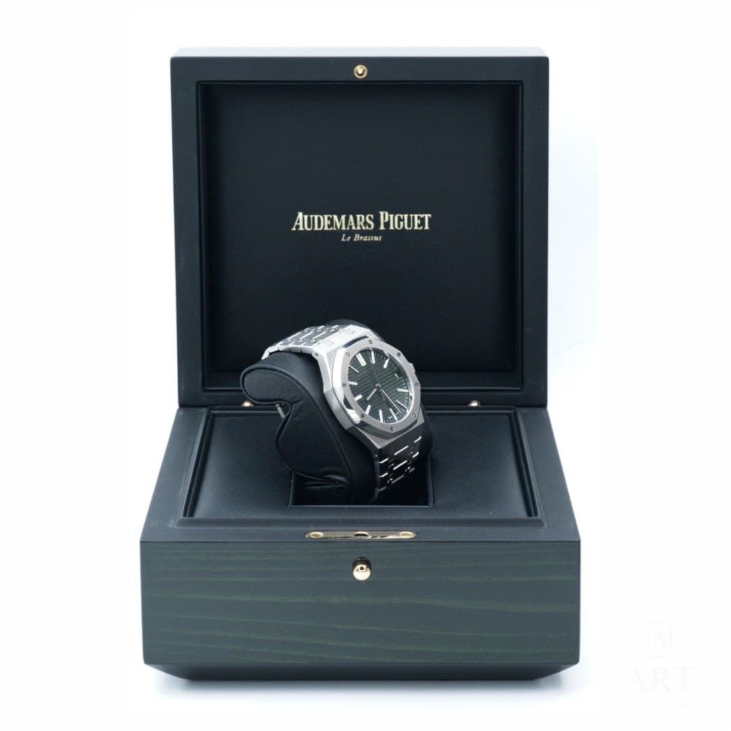 Audemars Piguet Royal Oak watch, green dial, reference 15510ST.OO.1320ST.04 (3)