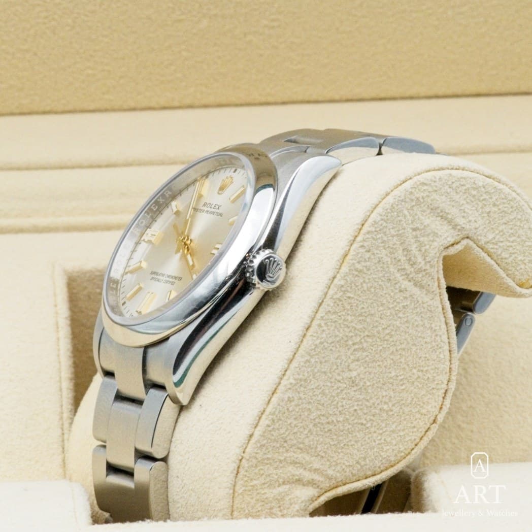 Rolex Oyster Perpetual watch, silver dial, reference 126000 (6)