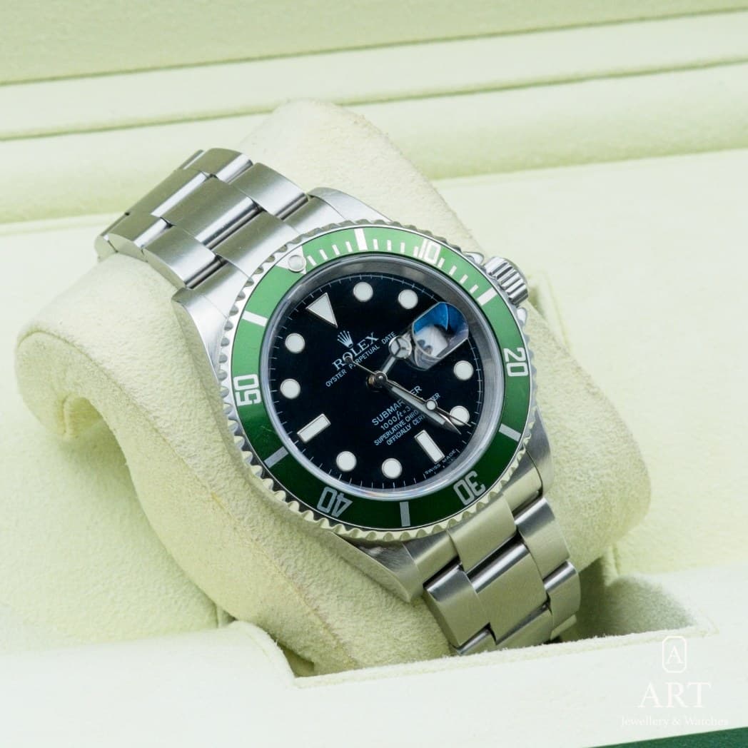 Rolex Submariner "Kermit" saati, siyah kadran, referans 16610LV (5)