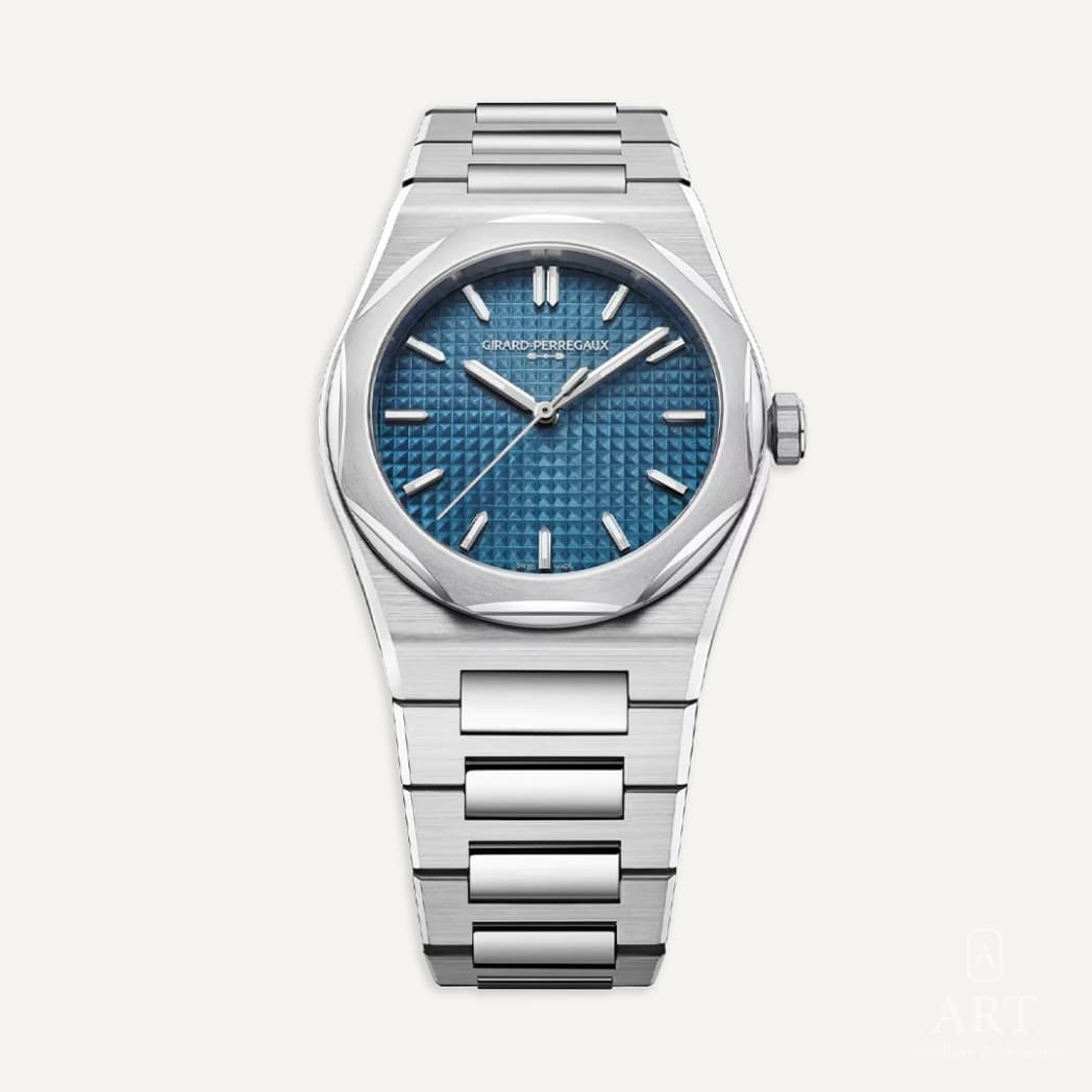 Girard-Perregaux Laureato Fifty watch, blue dial, reference 81008-11-3530-1CM