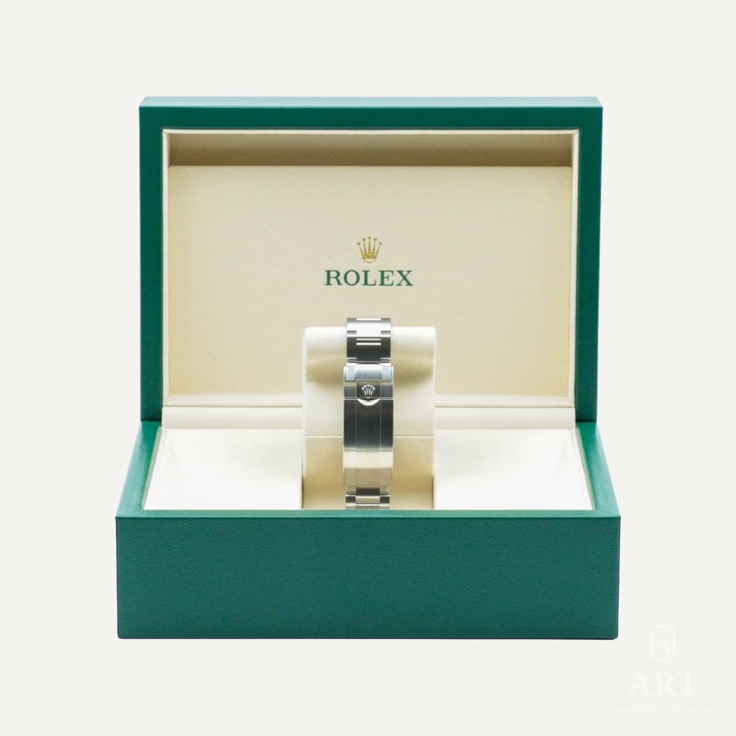 Rolex Submariner watch, black dial, reference 126610LN (4)