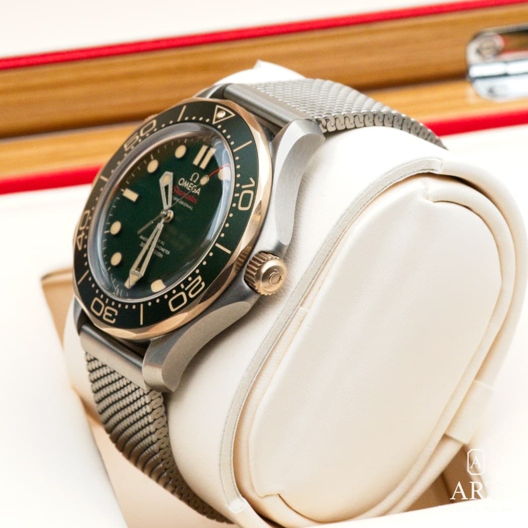 Omega Seamaster Diver 300M watch, green dial, reference 210.90.42.20.10.001 (6)