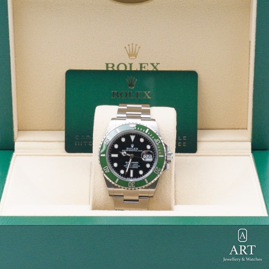Rolex Submariner "Starbucks" saati, siyah kadran, referans 126610LV (2)