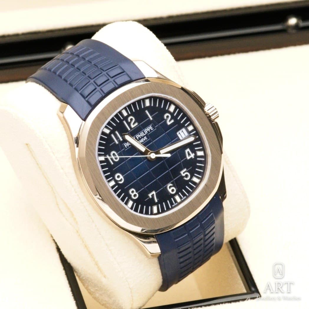Patek Philippe Aquanaut watch, blue dial, reference 5168G-001 (6)