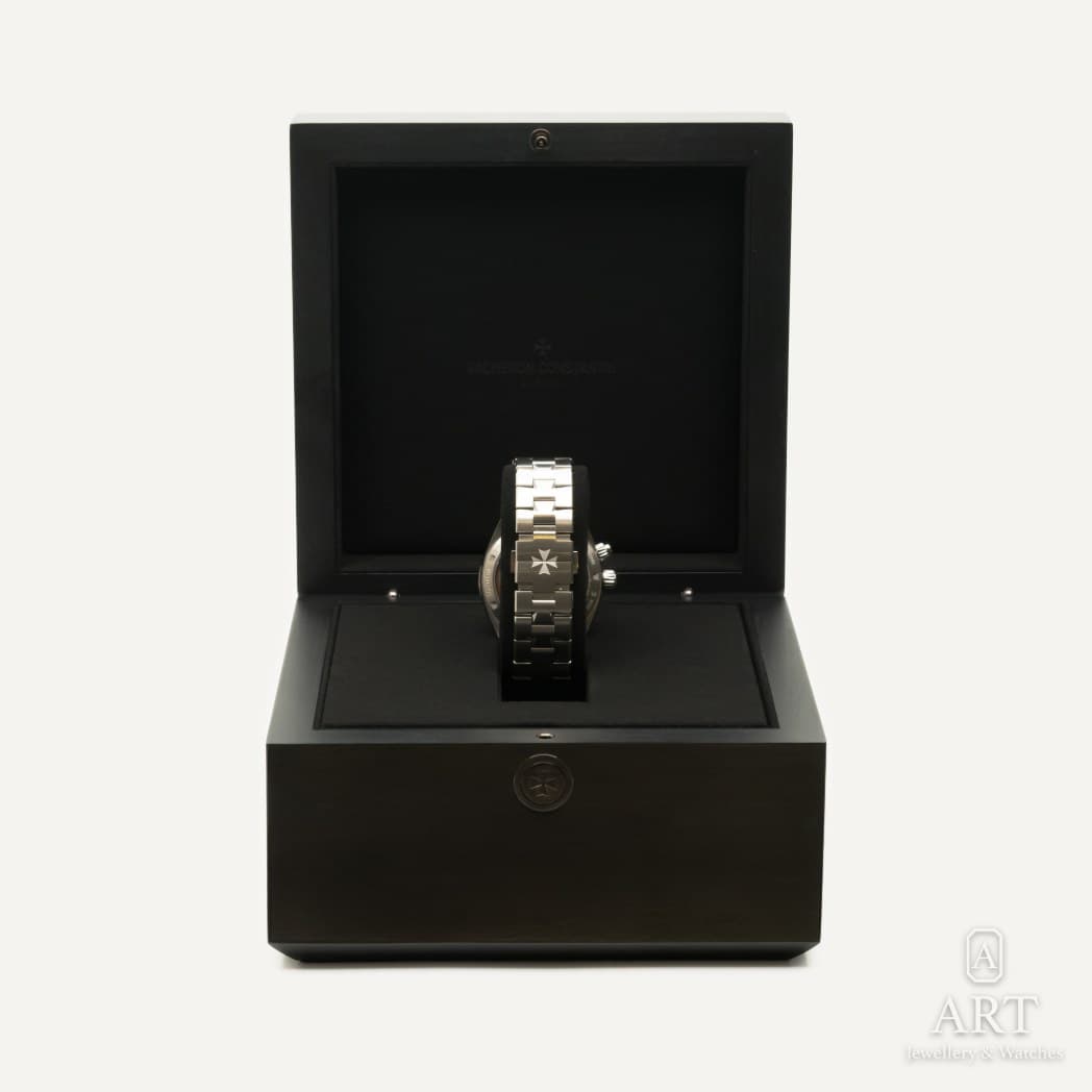 Vacheron Constantin Overseas Dual Time watch, blue dial, reference 7920V/210A-B334 (4)