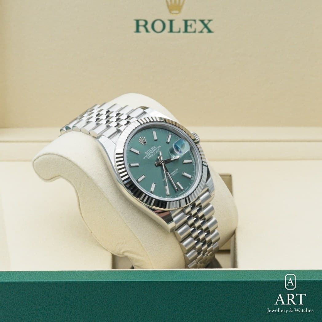 Rolex Datejust watch, mint green dial, reference 126334 (3)