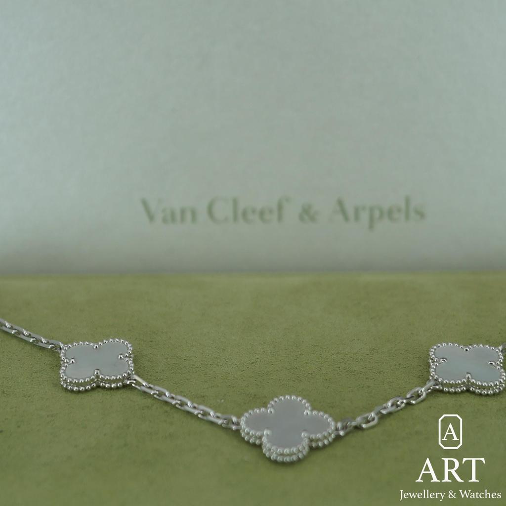 New Van Cleef & Arpels Vintage Alhambra ARF48400