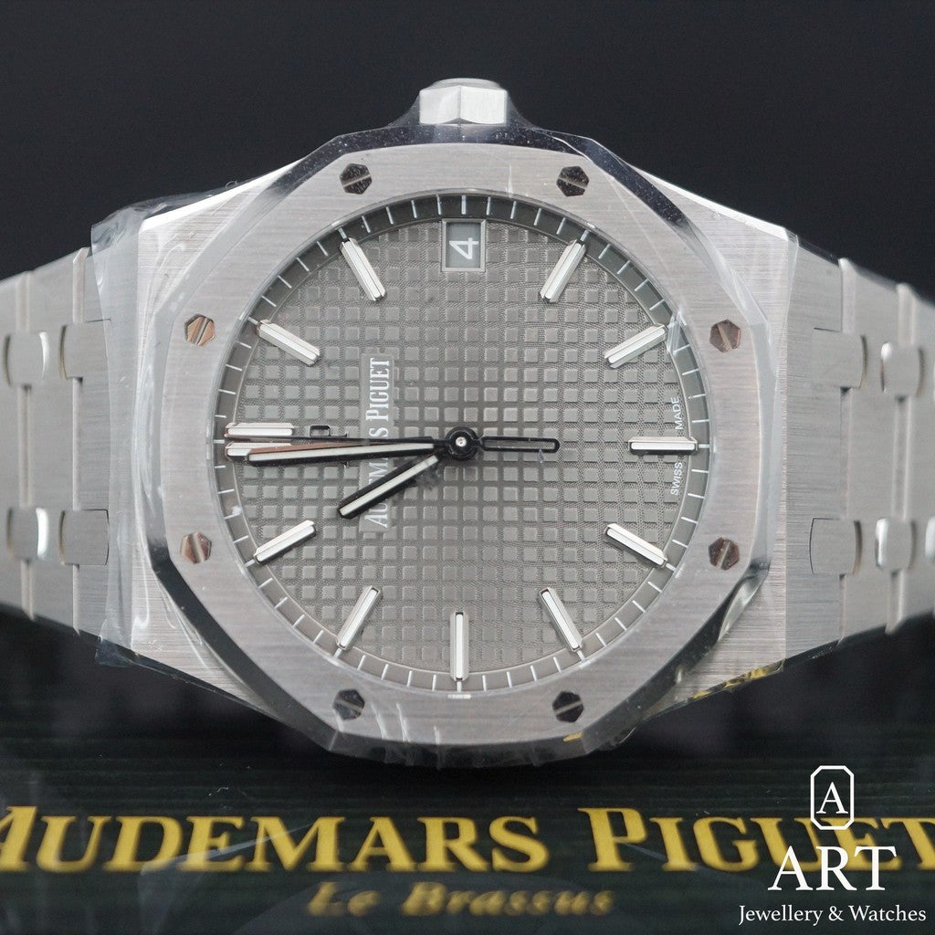 Pre-Owned Audemars Piguet Royal Oak 41mm 15500ST