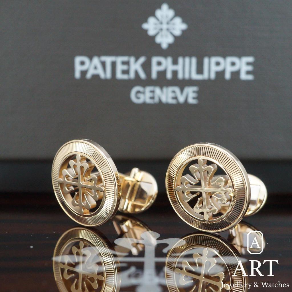 Pre-Owned Patek Philippe Calatrava Cuff Rings 205.9089J3-001