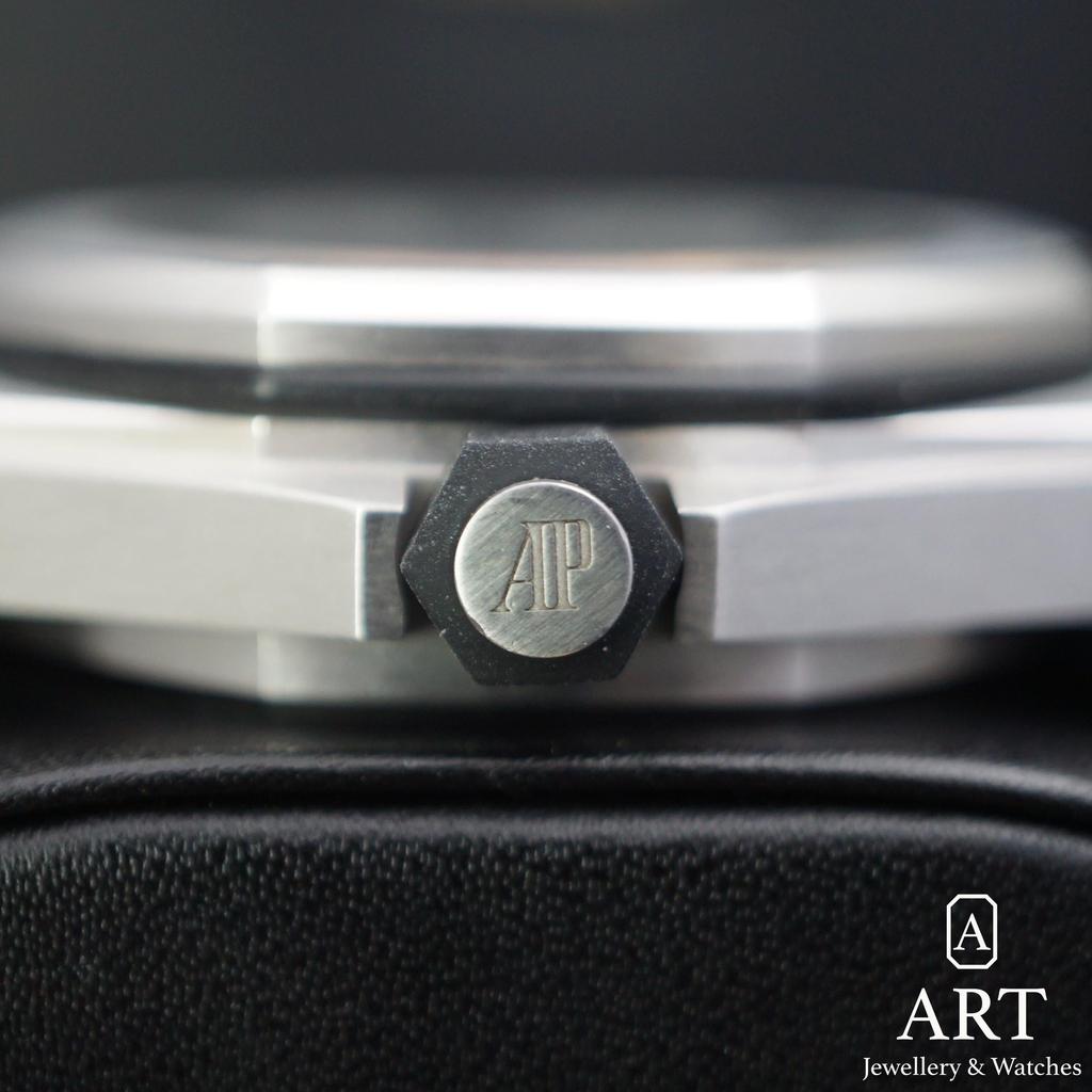 Pre-Owned Audemars Piguet Royal Oak Offshore 42mm 15710ST.OO.A002CA.02. 