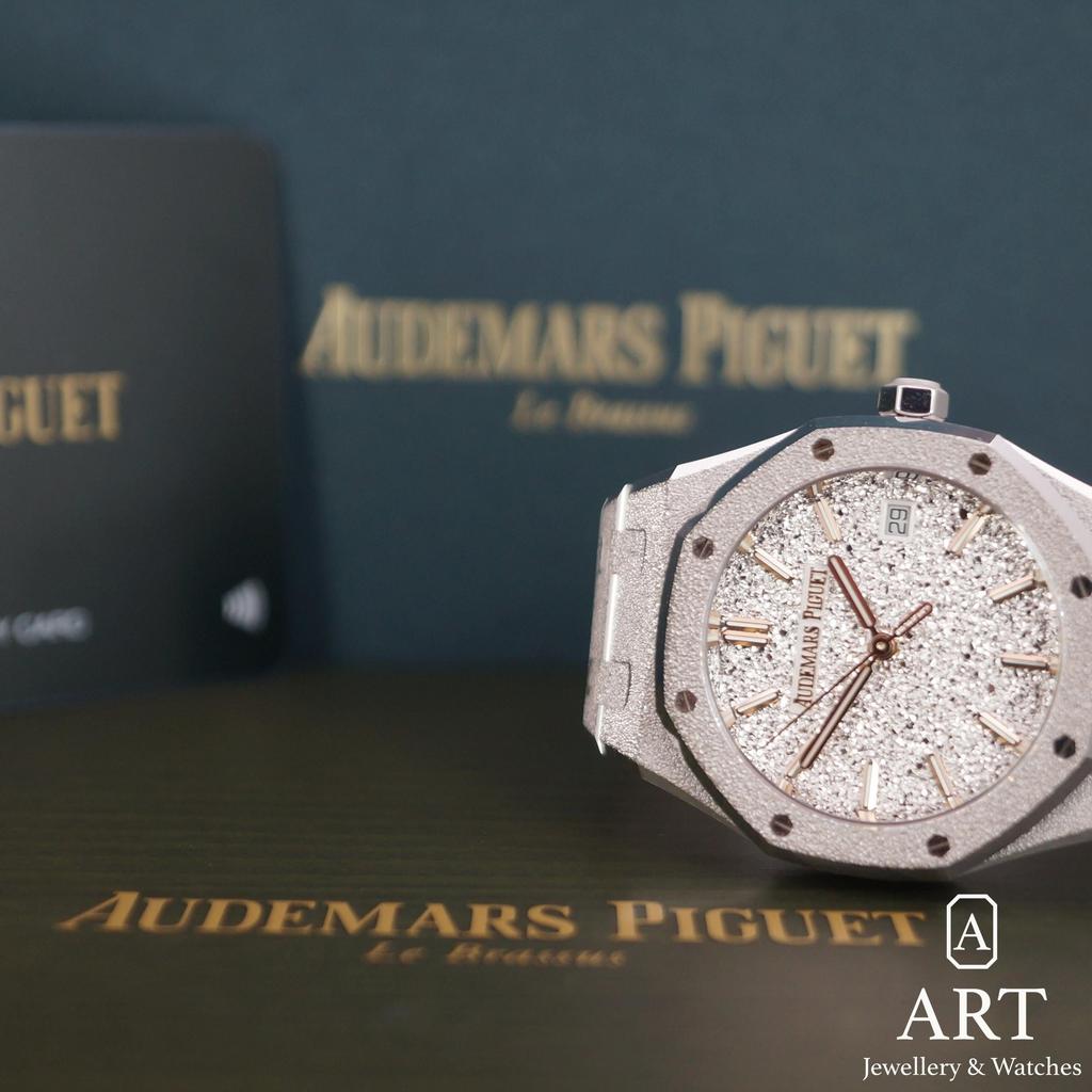 Pre-Owned Audemars Piguet Royal Oak 34mm 77450BC.GG.1361BC.01