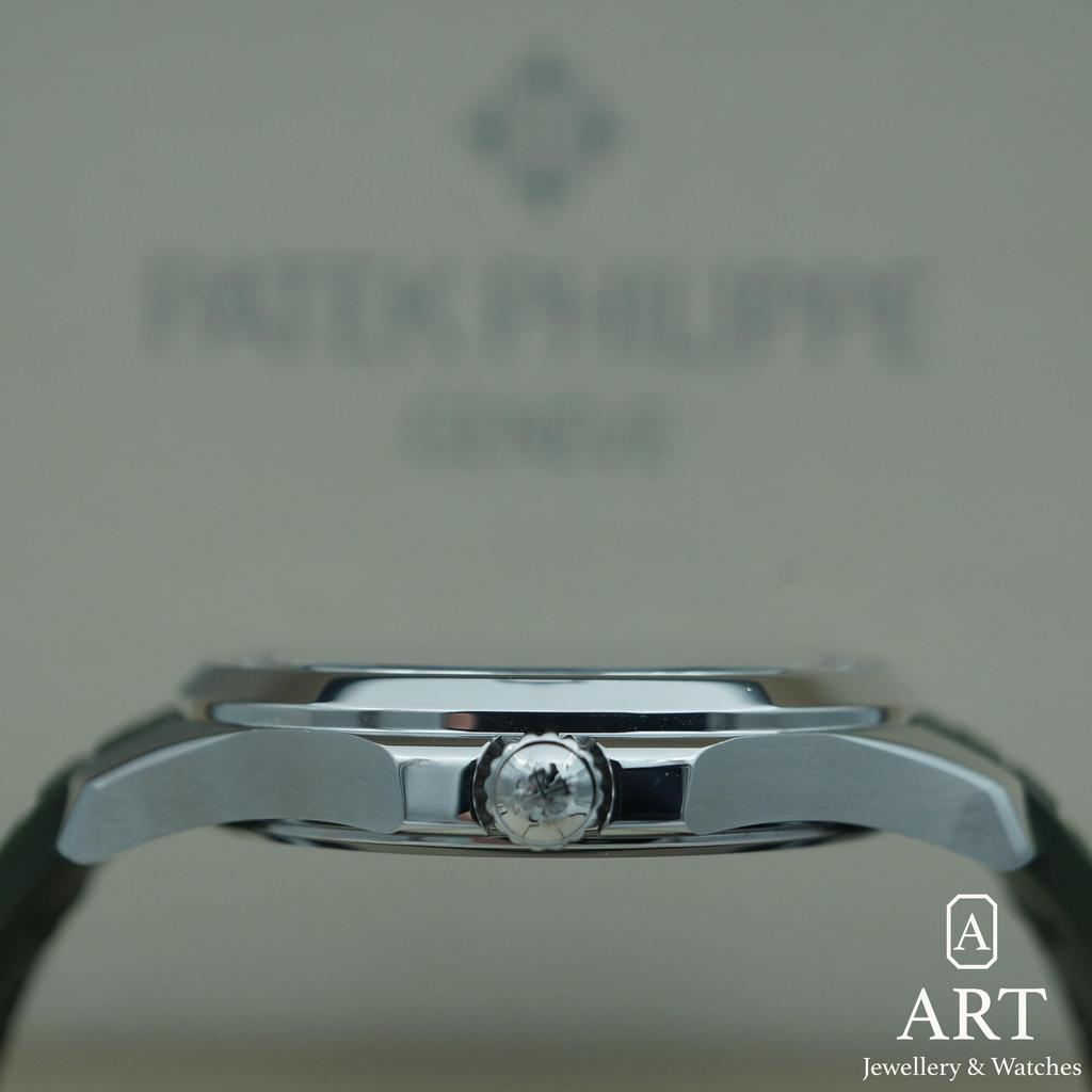Pre-Owned Patek Philippe Aquanaut 38,8mm 5267/200A-001