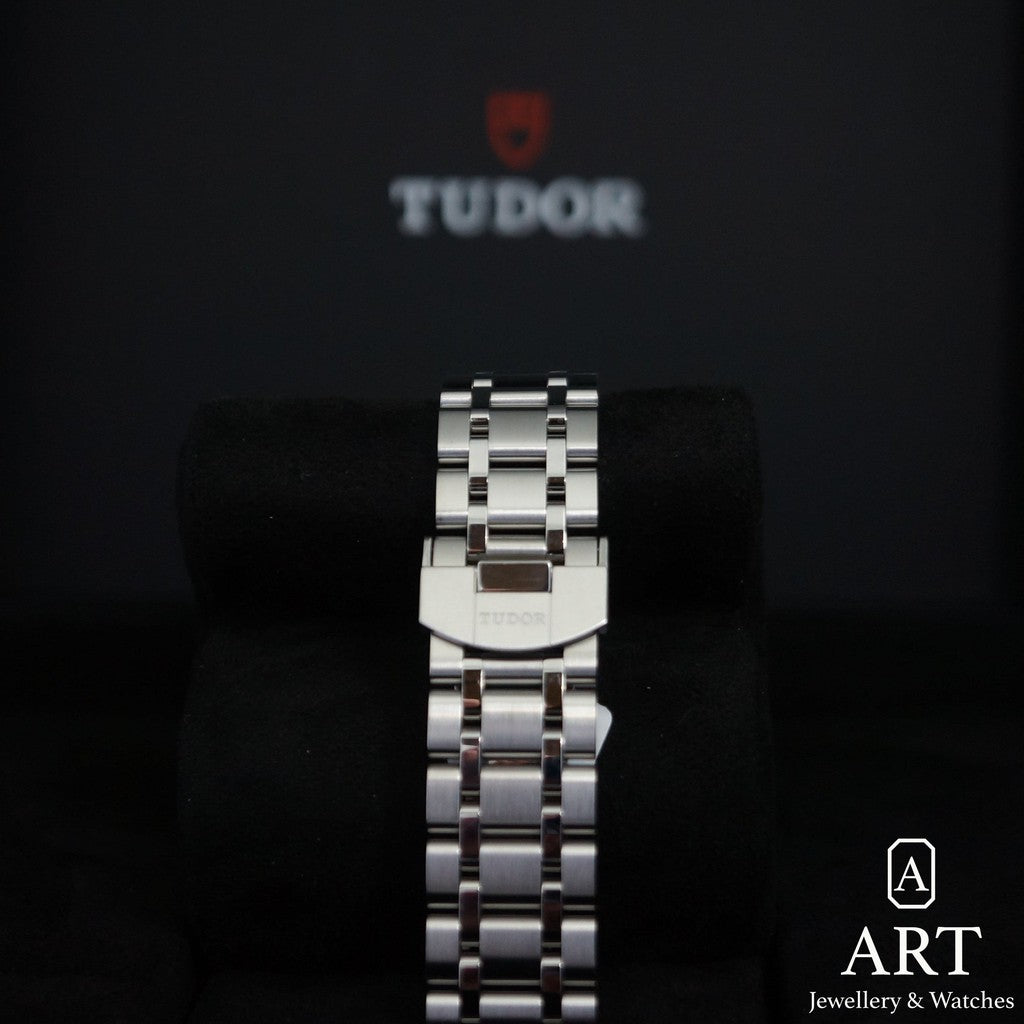 Pre-Owned Tudor Royal 38mm 28500