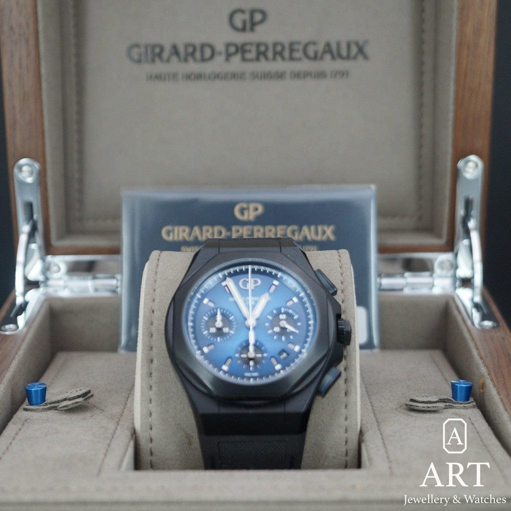 New Girard-Perregaux Laureato 44mm 81060-21-491-FH6A