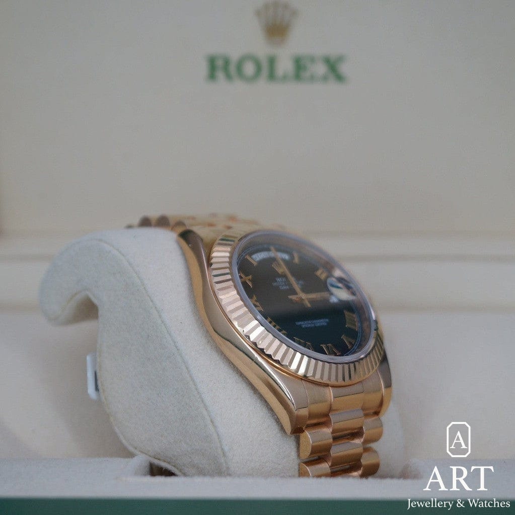 Pre-Owned Rolex Day-Date 41mm 218235