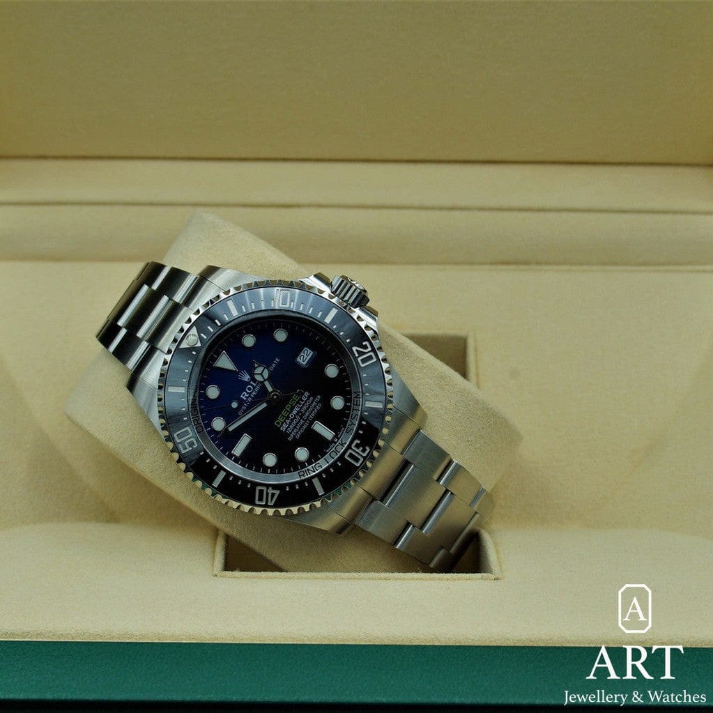 Pre-Owned Rolex Sea-Dweller 44mm 116660