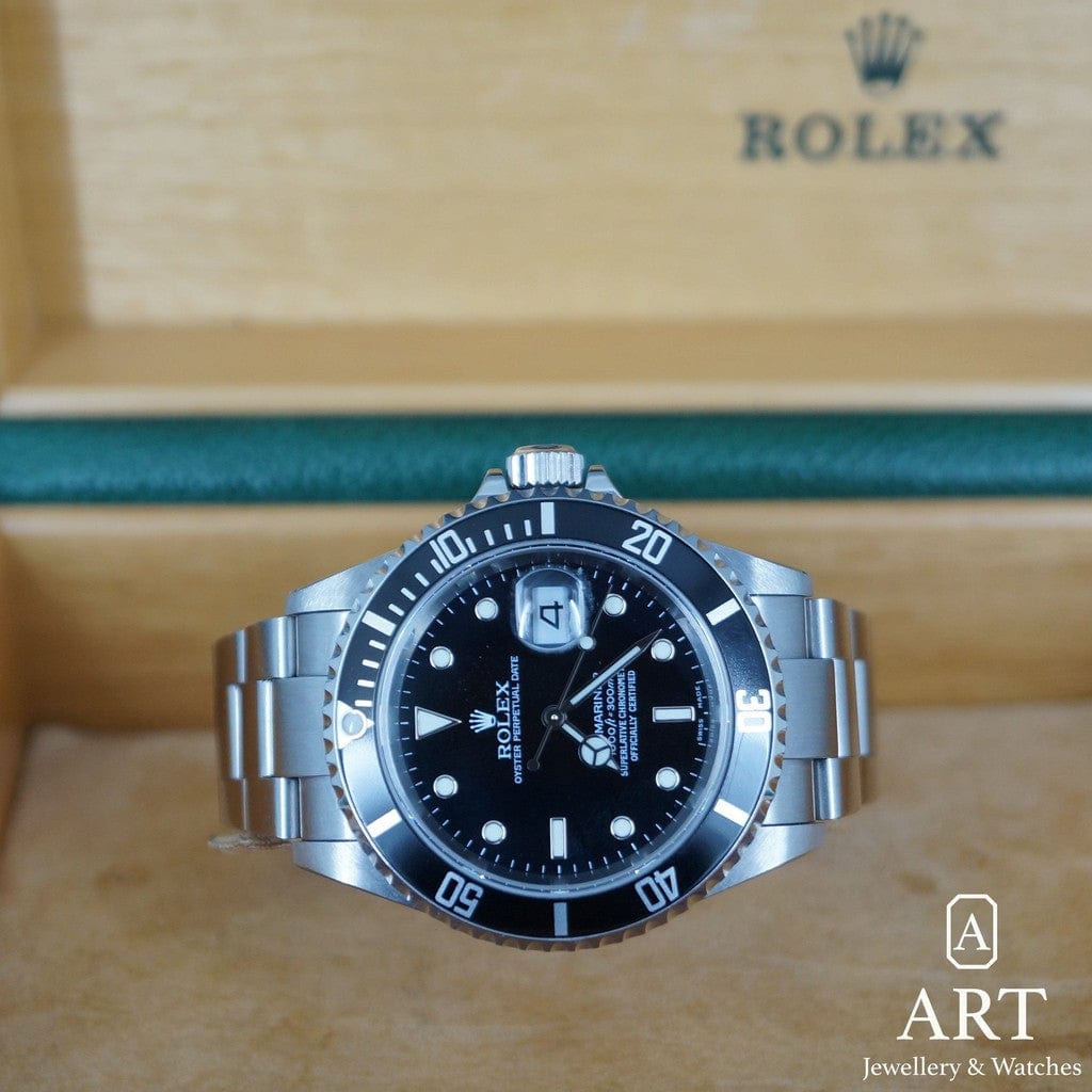 Pre-Owned Rolex Submariner Date 40mm 16610